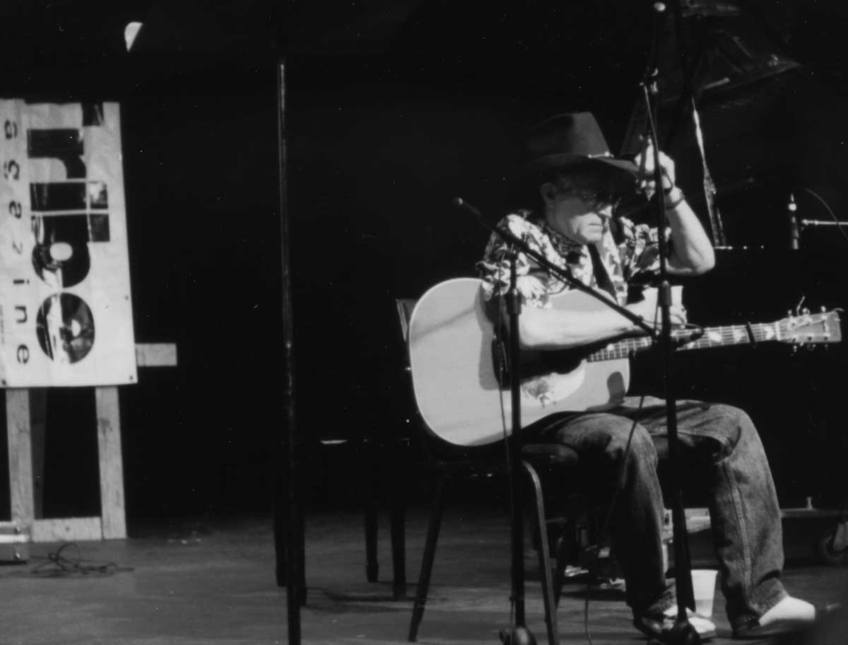 Ramblin Jack Elliott New Orleans 1996 - photo by Casey Cyr